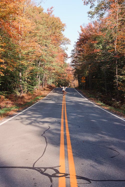 Highway in Rhode Island representing accident laws and legal requirements