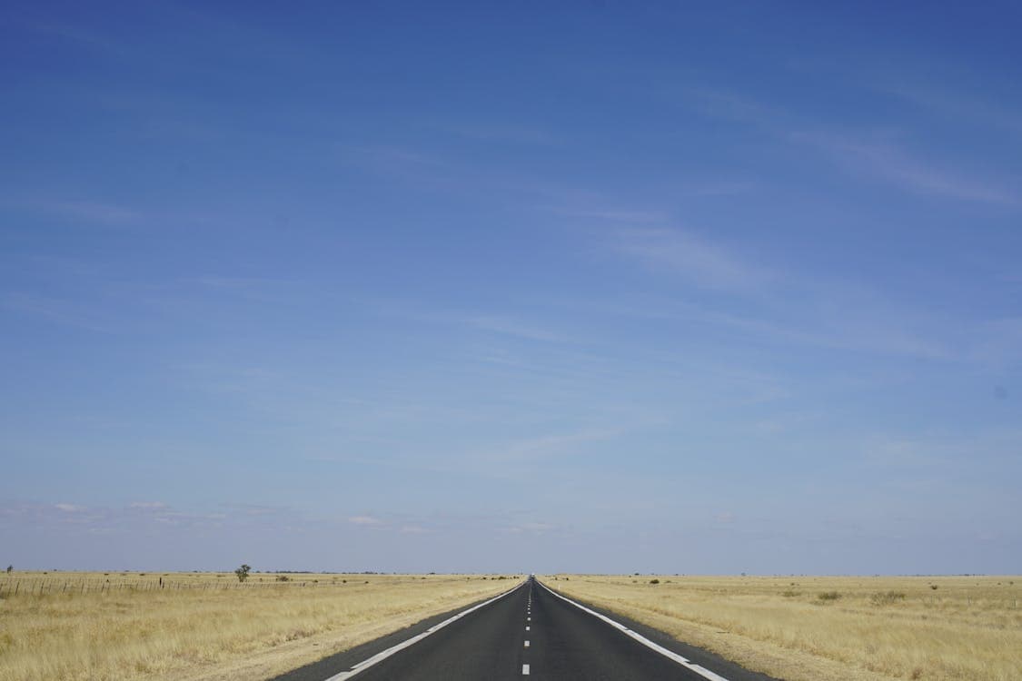 Highway in Texas representing accident laws and legal requirements